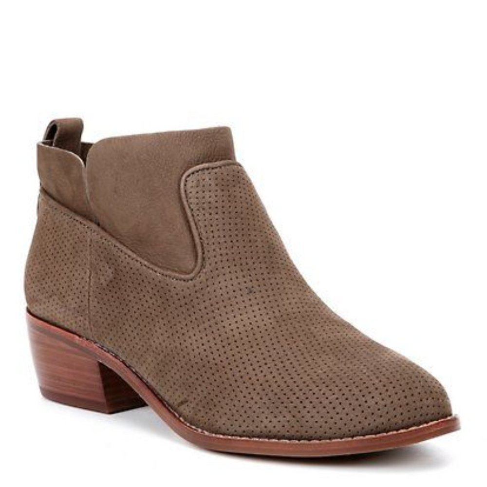 Nurture Carnes Taupe Ankle Booties Side Zipper 9.5M EUC